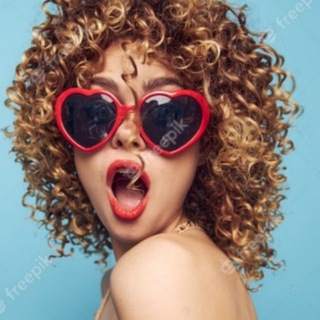 Девушки веселятся