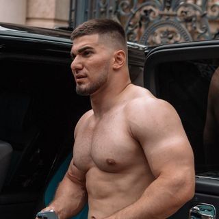 Асхаб Тамаев