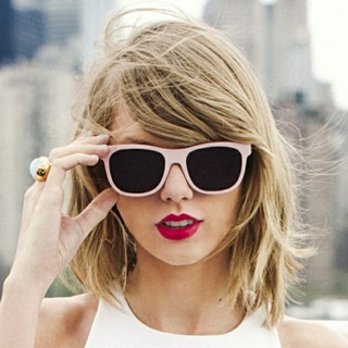 Celebrity Photos