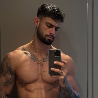 Yianni daily 💦