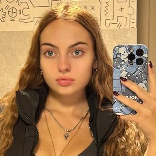 ЛОЛА ПЕРЕВАЛ